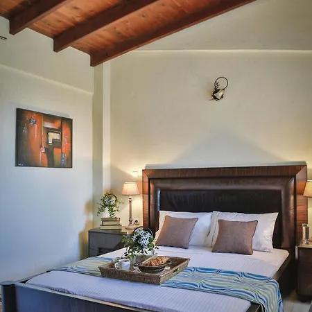 Stigmes & Hotel 3*